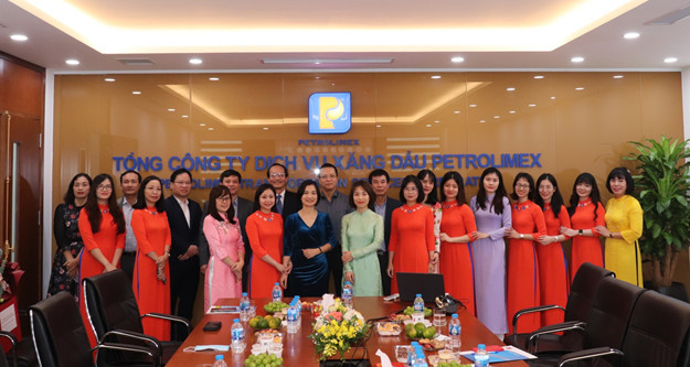 Kỷ niệm ngày Phụ nữ Việt Nam 20-10 với chương trình Tọa đàm “Cân bằng cuộc sống và công việc”