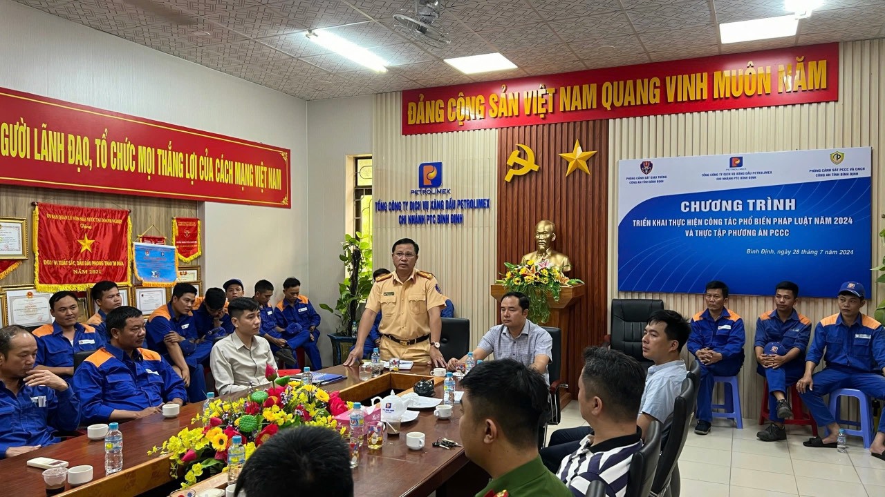 Chi nhánh PTC Bình Định tổ chức Chương trình phổ biến pháp luật năm 2024, thực tập phương án PCCC và CNCH