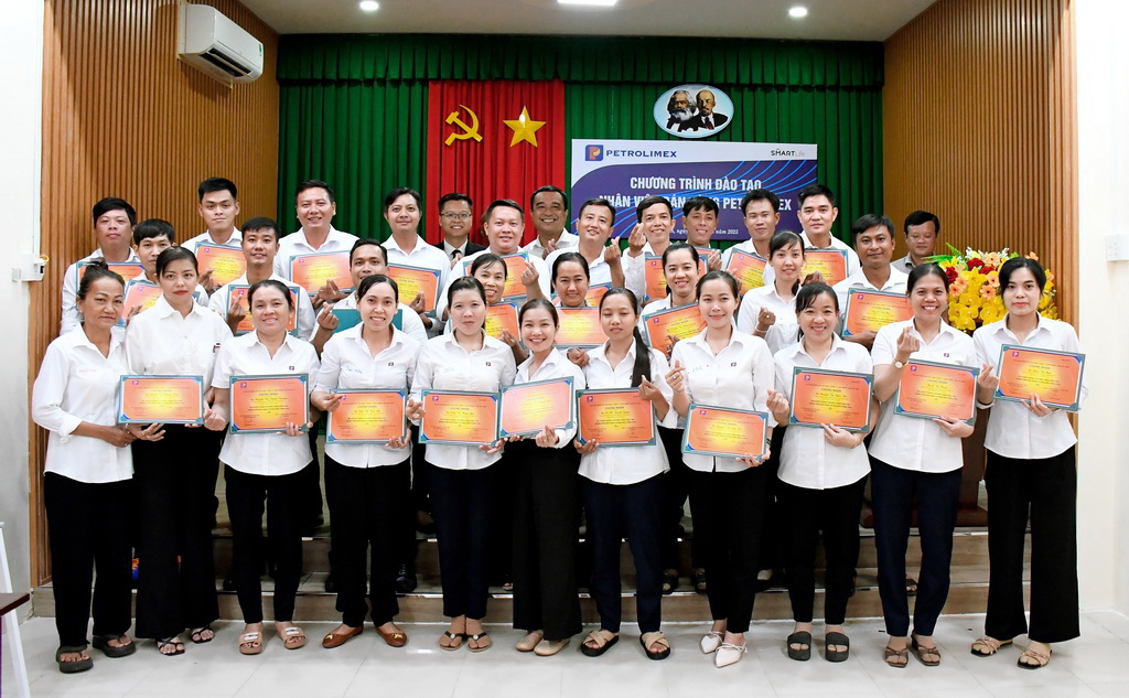 Đào tạo "Nhân viên bán hàng Petrolimex"