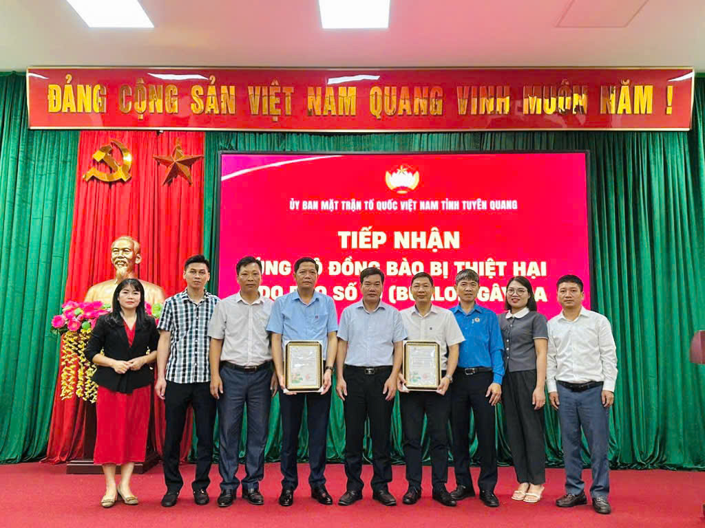 Petrolimex Tuyên Quang chung tay hướng về đồng bào bị ảnh hưởng do cơn bão số 10