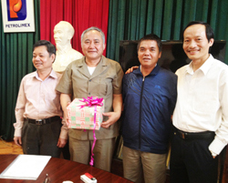 Petajico Hà Nội ngày về