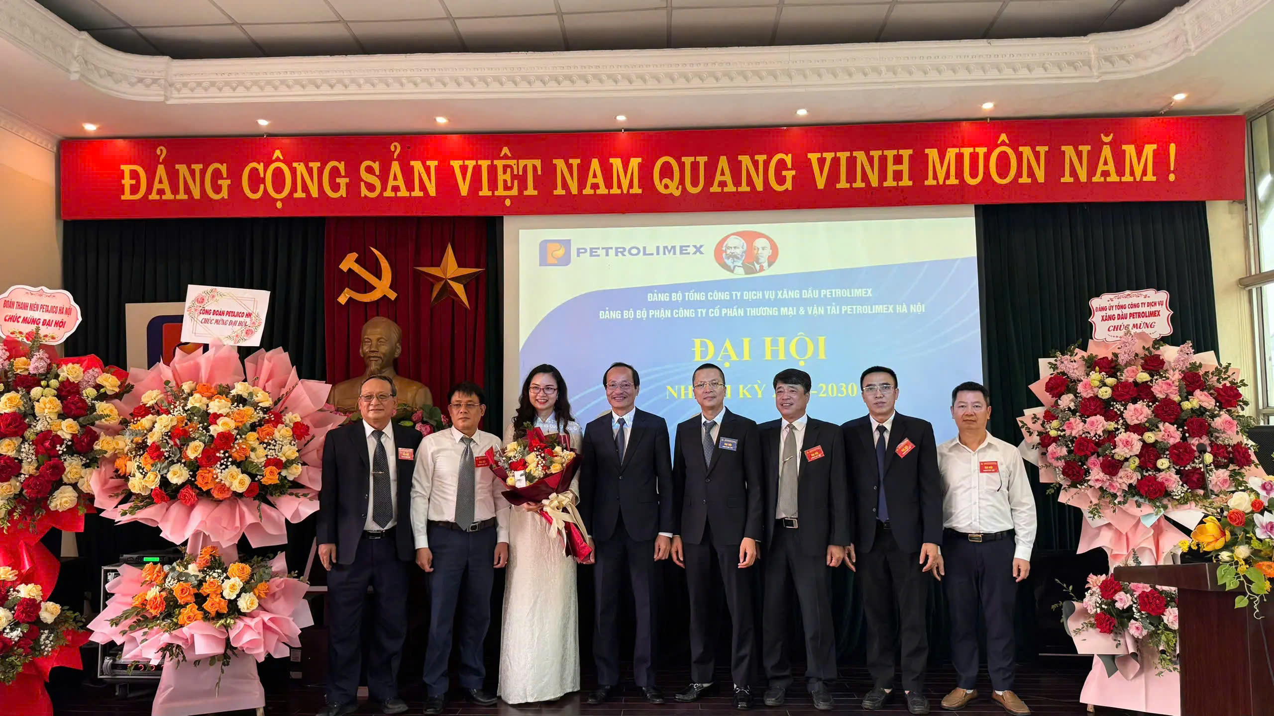 Đại hội Đảng bộ bộ phận Công ty cổ phần thương mại và vận tải Petrolimex Hà Nội nhiệm kỳ 2025-2030