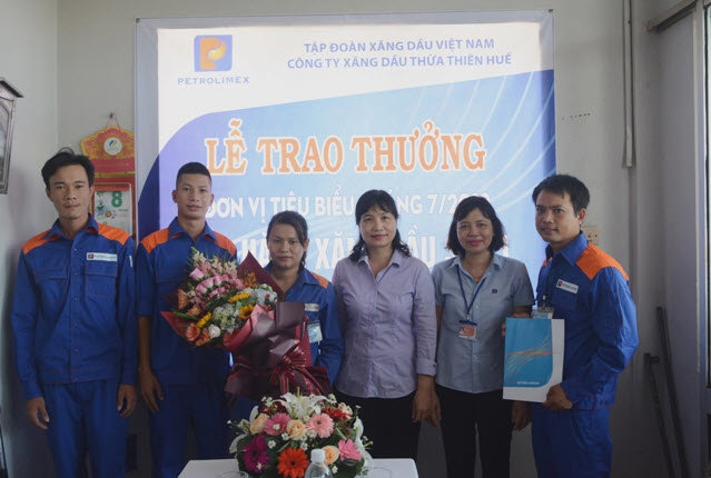 Vinh danh CHXD số 21 – Đơn vị dẫn đầu phong trào thi đua tháng 7/2019