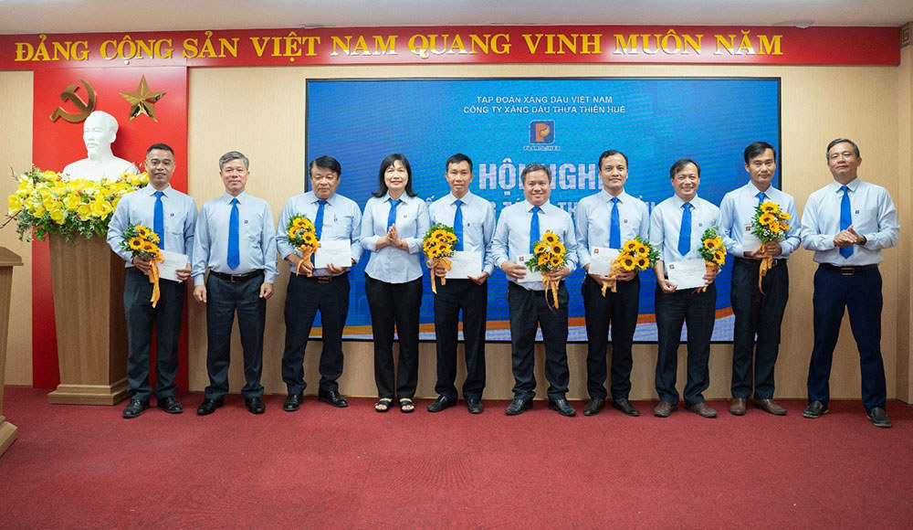 Petrolimex Thừa Thiên Huế: Hội nghị sơ kết công tác 6 tháng đầu năm 2025