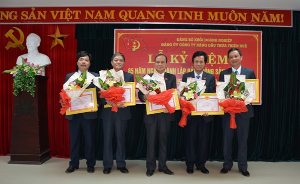 Mừng Đảng, mừng xuân, quyết tâm hoàn thành xuất sắc nhiệm vụ