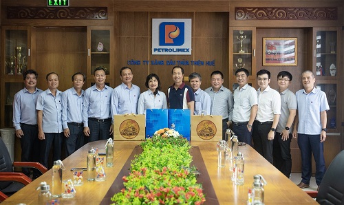 Tập đoàn Xăng dầu Việt Nam ghi nhận nỗ lực của Công ty Xăng dầu Thừa Thiên Huế trong công tác đầu tư xây dựng Trạm dừng nghỉ trên tuyến cao tốc
