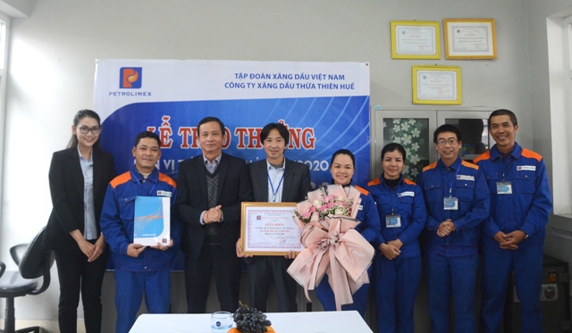 Vinh danh CHXD số 33 dẫn đầu thi đua tháng 11/2020