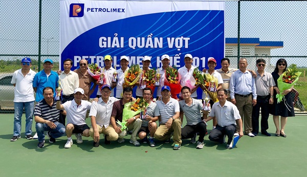 Giao lưu tennis Chào mừng Kỷ niệm 43 năm ngày giải phóng Tỉnh Thừa Thiên Huế (26/3/1975 – 26/3/2018)
