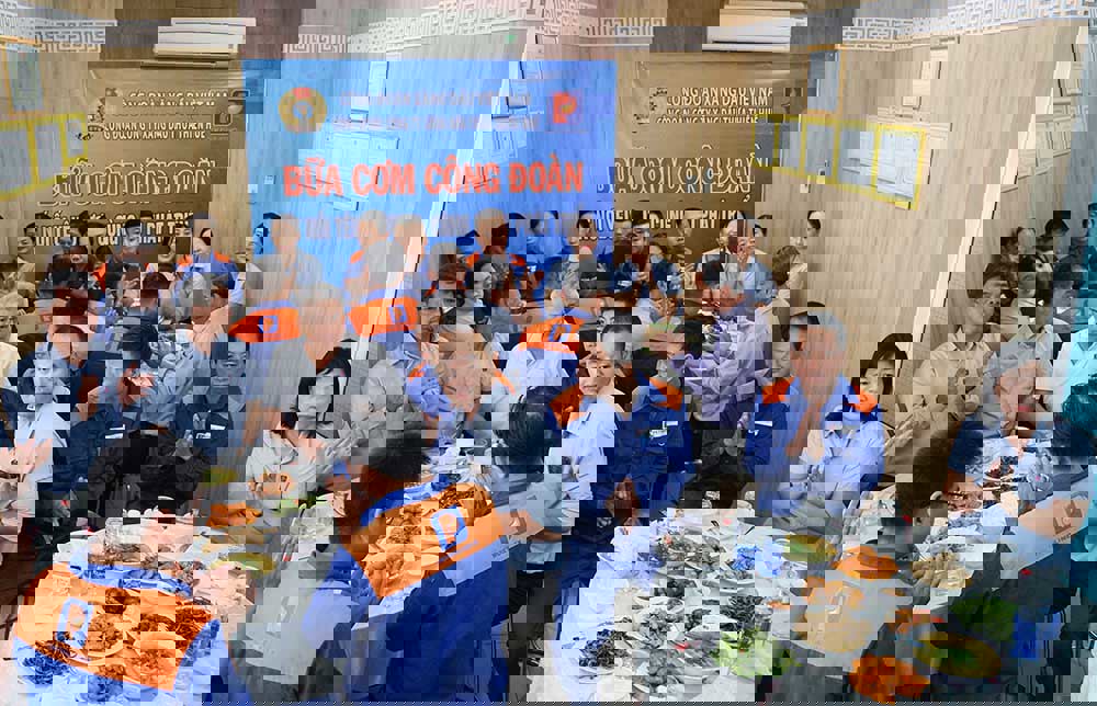 Công đoàn Xăng dầu Thừa Thiên Huế tổ chức "Bữa cơm Công đoàn" năm 2025