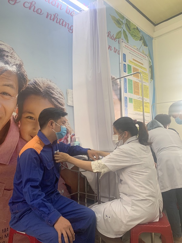 Hoàn thành tiêm vắc xin mũi 2 phòng COVID – 19 cho NLĐ