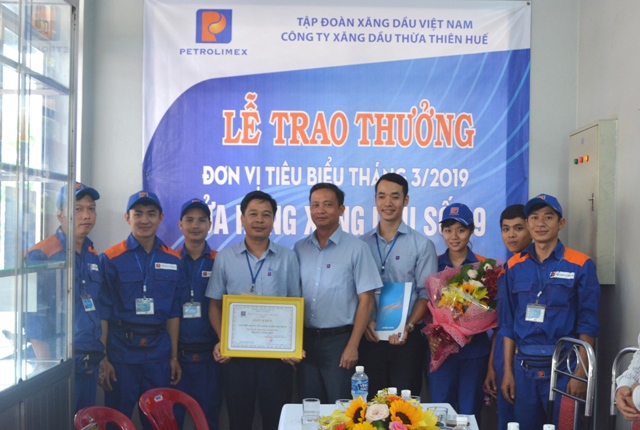 Cửa hàng Xăng dầu số 29 - Đơn vị tiêu biểu xuất sắc tháng 3/2019