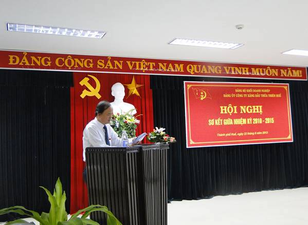 Đảng bộ Công ty Xăng dầu Thừa Thiên Huế tổ chức Hội nghị sơ kết giữa nhiệm kỳ 2010-2015