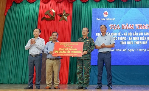 Tập đoàn Xăng dầu Việt Nam Trao tặng nhà tình nghĩa cho các gia đình chính sách có hoàn cảnh khó khăn tại Huyện A Lưới, tỉnh Thừa Thiên Huế