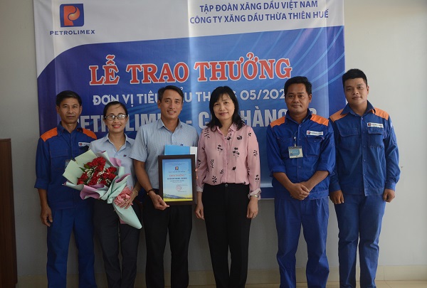 Vinh danh Petrolimex – Cửa hàng 02 nỗ lực dẫn đầu thi đua tháng 05/2021