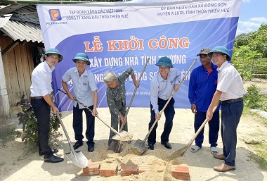 Công ty Xăng dầu Thừa Thiên Huế khởi công xây dựng nhà tình thương hỗ trợ 2 hộ nghèo xã Đông Sơn, A Lưới, Thừa Thiên Huế