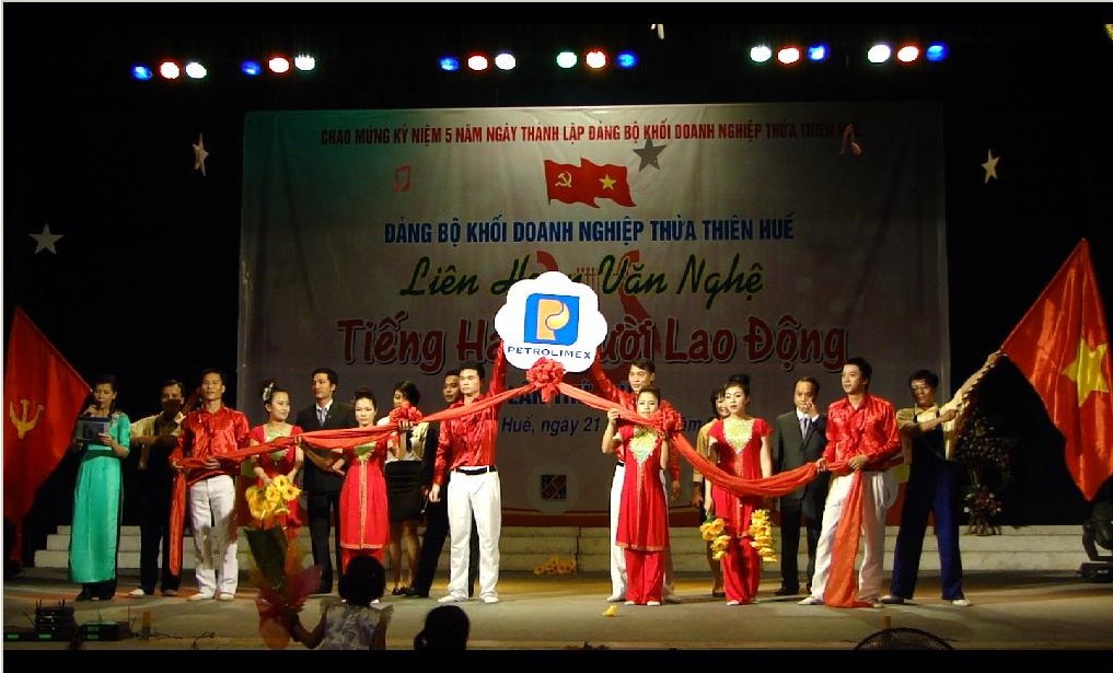 Tham gia hội thi Tiếng hát Người lao động
