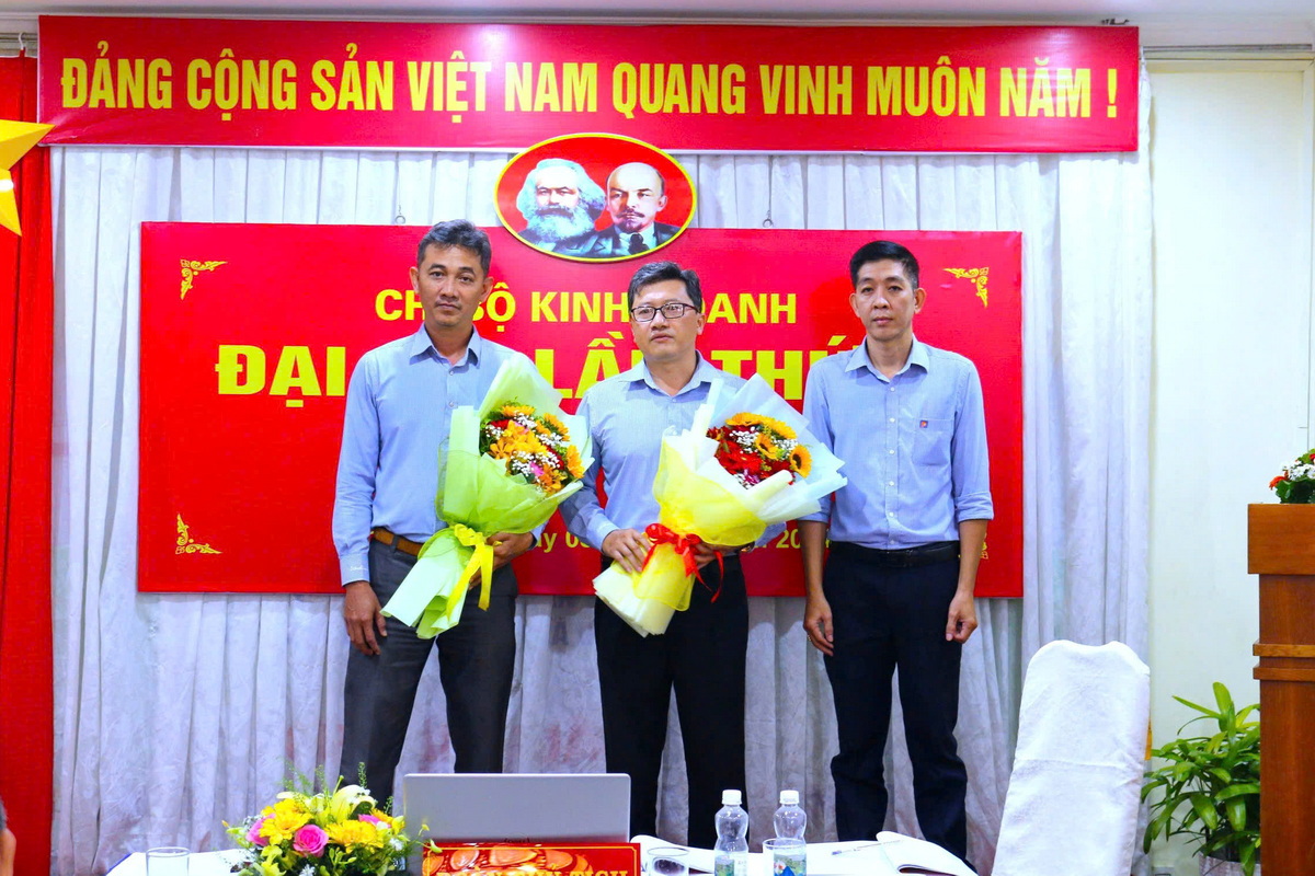 PETROLIMEX AN GIANG TỔ CHỨC ĐẠI HỘI ĐIỂM CHI BỘ KINH DOANH