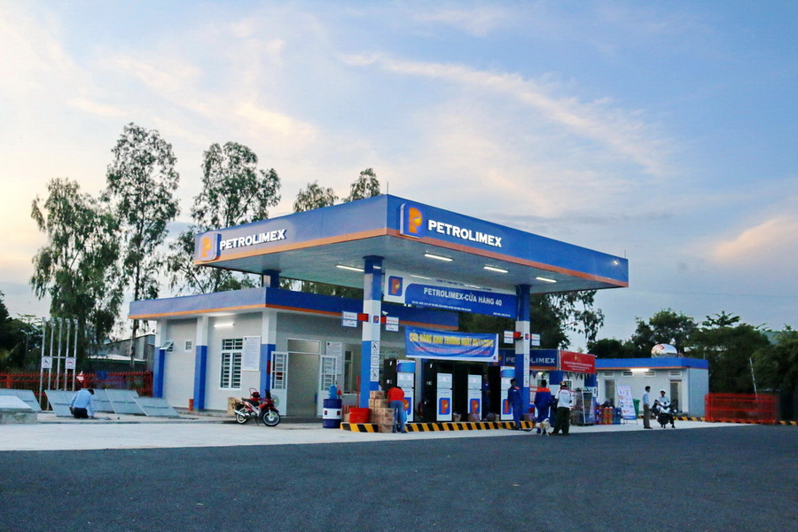 Khai trương cửa hàng thứ 46 với biển tên mới