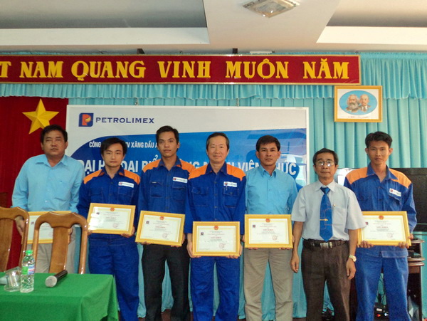 Tổ chức thành công Đại hội CNVC năm 2013