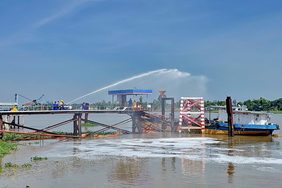 Tổ chức thực tập phương án ứng phó sự cố tràn dầu