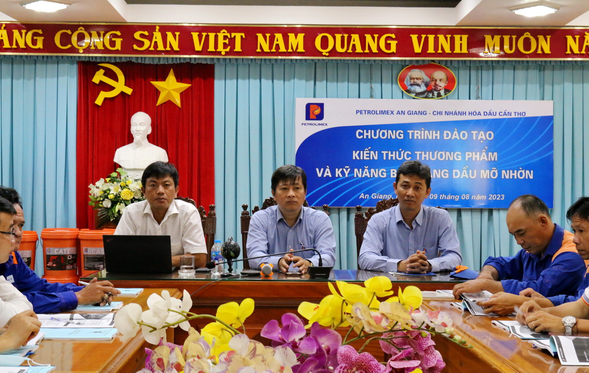 Đào tạo kiến thức thương phẩm và kỹ năng bán hàng dầu mỡ nhờn năm 2023