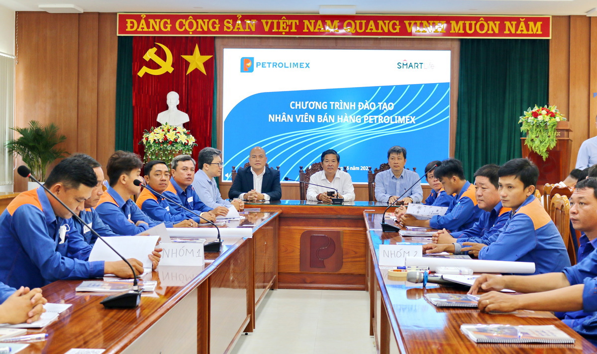 Petrolimex An Giang tổ chức chương trình đào tạo “Nhân viên bán hàng Petrolimex” cho người lao động