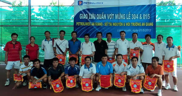 Petrolimex An Giang – Sở TN-MT An Giang giao lưu quần vợt chào mừng lễ 30/4 - 01/5