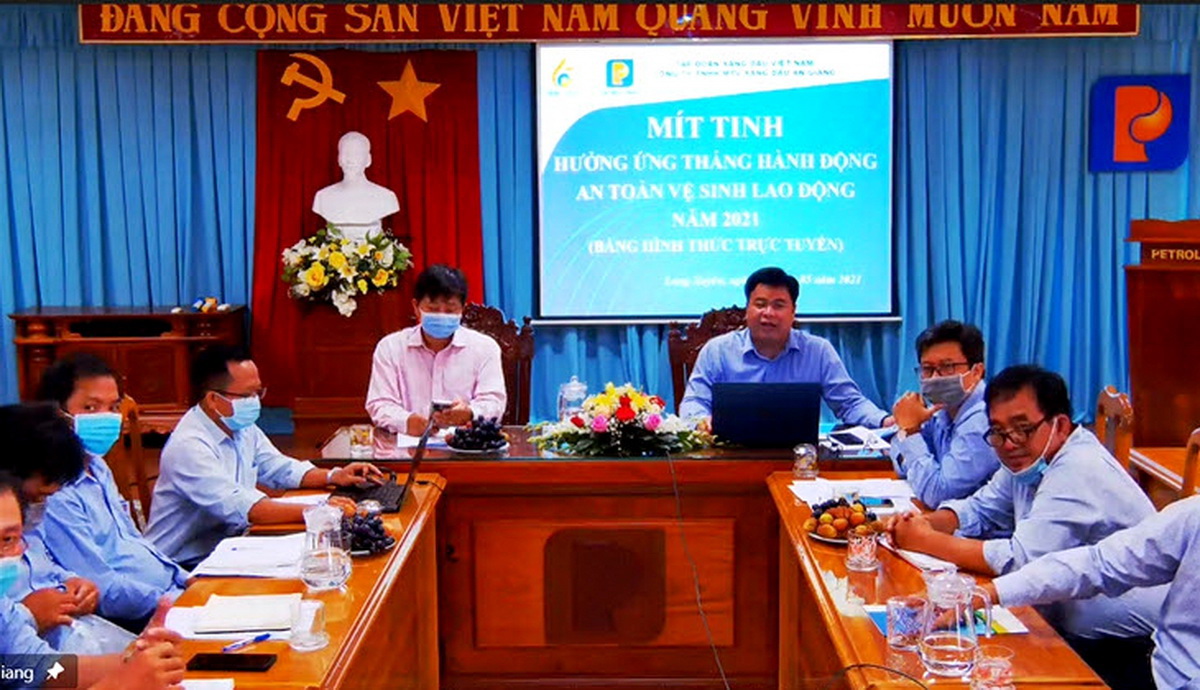 Mít tinh hưởng ứng tháng hành động ATVSLĐ-PCCN năm 2021