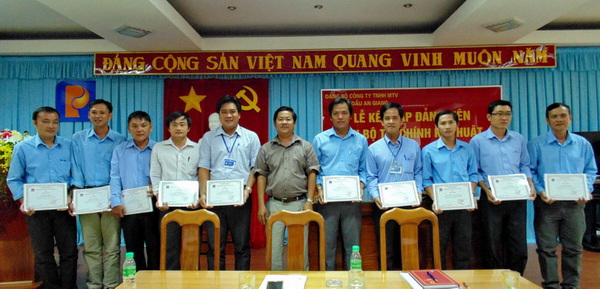 Khen thưởng kinh doanh hàng hóa khác 4 tháng đầu năm 2016