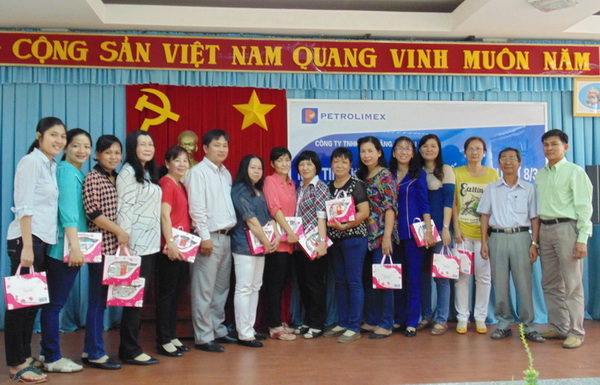 Gặp gỡ, giao lưu CBCNV-NLĐ nữ Petrolimex An Giang, PJICO và PGBank An Giang