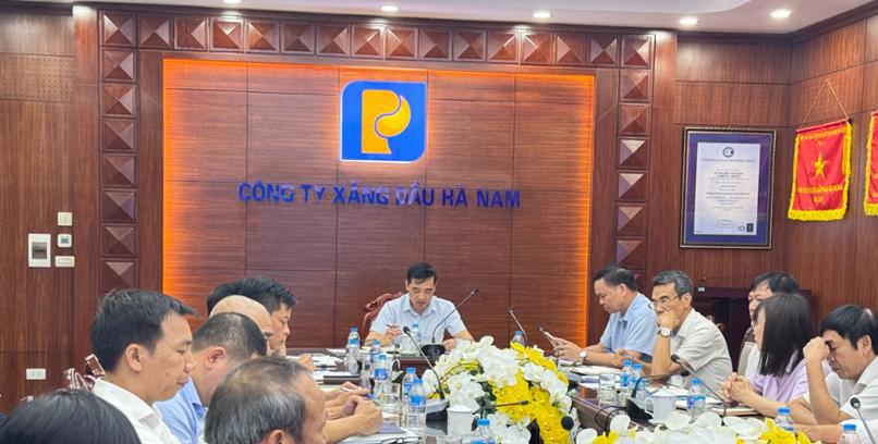Công ty xăng dầu Hà Nam tổ chức sơ kết 6 tháng đầu năm 2025, Công bố quyết định về công tác cán bộ