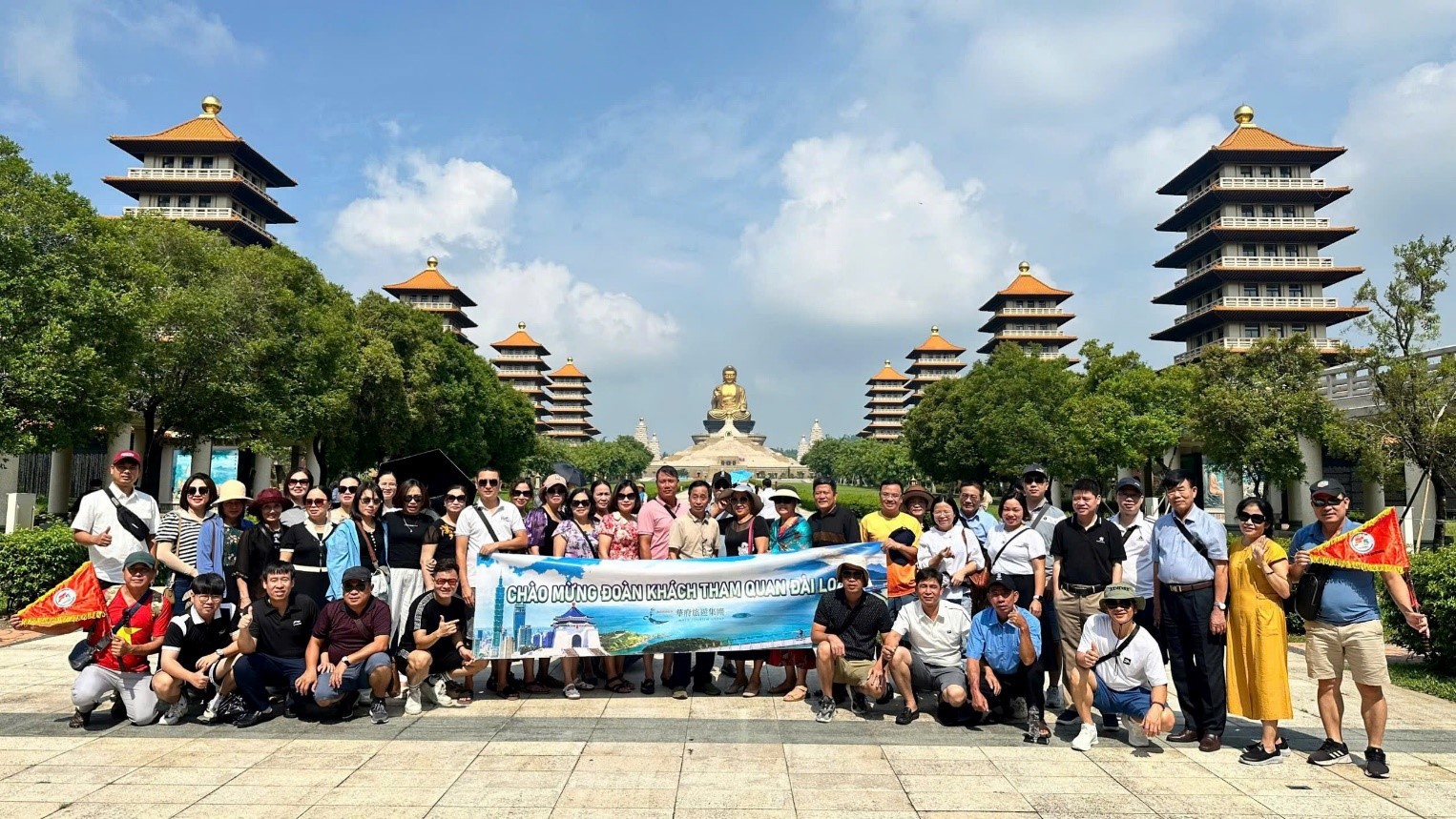 CÔNG TY XĂNG DẦU BẮC NINH tri ân khách hàng TNNQ và Cửa hàng trưởng có thành tích kinh doanh tốt