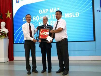 Gặp mặt cán bộ hưu trí nhân dịp đón Xuân Canh Tý 2020