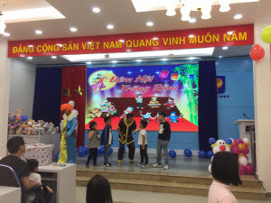 Mang Tết Trung thu đến với trẻ em có hoàn cảnh khó khăn