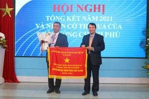 Hội nghị Người lao động năm 2022 và đón nhận Cờ thi đua của Chính phủ