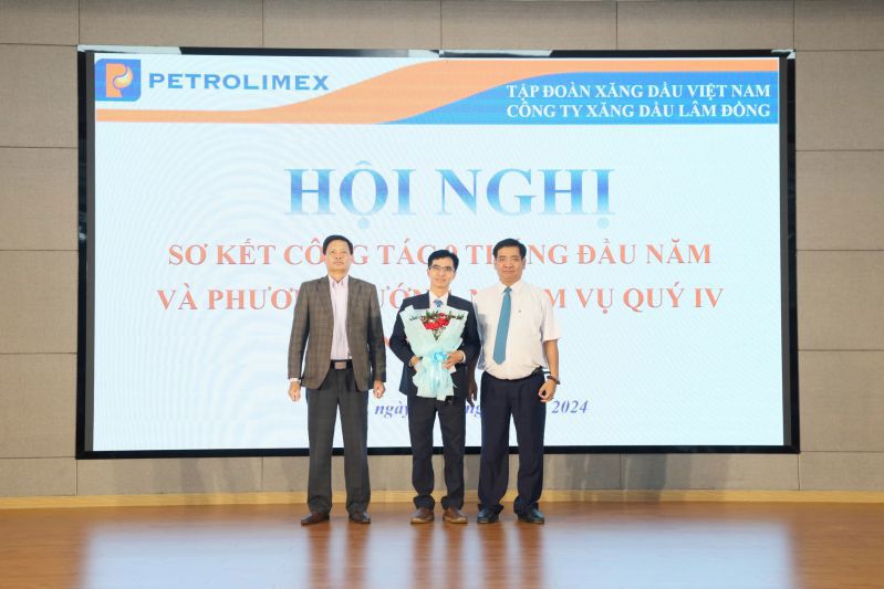 Hội nghị sơ kết hoạt động kinh doanh 9 tháng đầu năm 2024