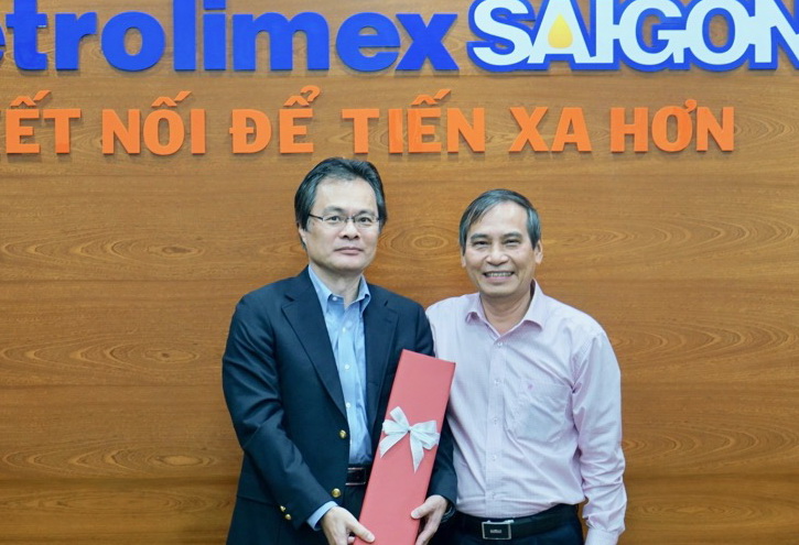 JXTG leaders visit Petrolimex Sai Gon