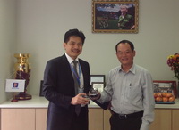 Ngài Đại sứ Việt Nam tại Singapore Trần Hải Hậu thăm, chúc Tết Petrolimex Singapore
