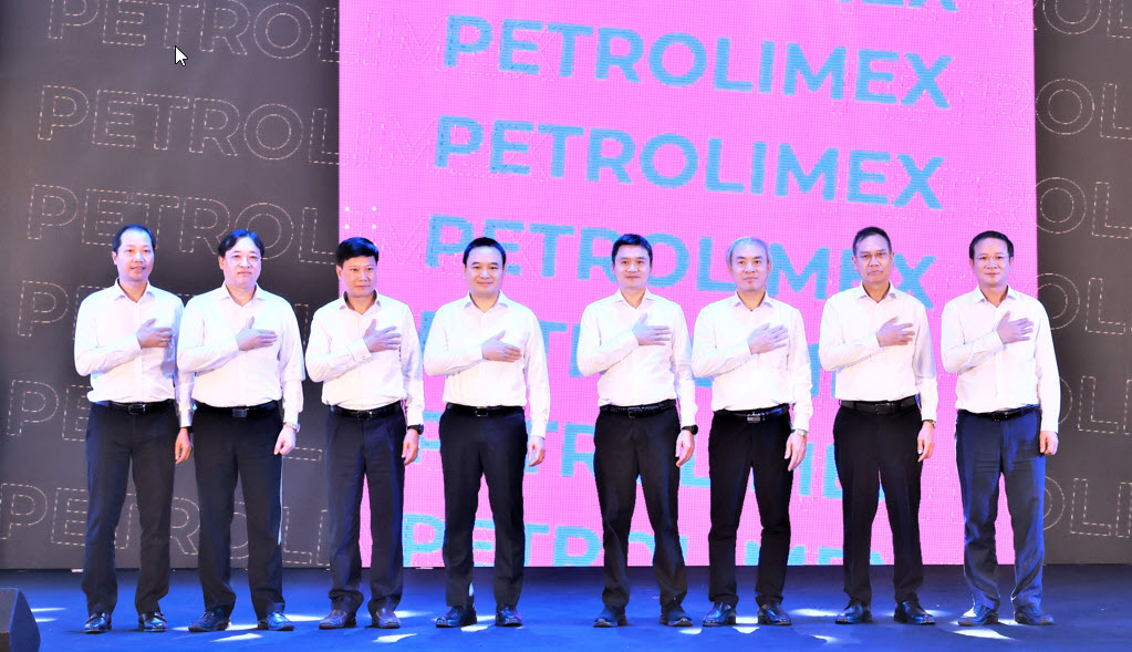 Petrolimex values major customers at 2023 Customer Conference