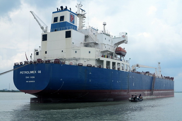 PLC chính thức cung cấp dầu nhờn hàng hải Total-Lubmarine cho đội tầu dầu Petrolimex của PG Tanker