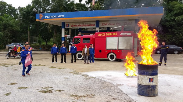 Petrolimex Thanh Hóa thực tập phương án chữa cháy năm 2016