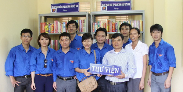 Trao tặng Trường THCS & Mầm non Ninh Lai 80 triệu đồng