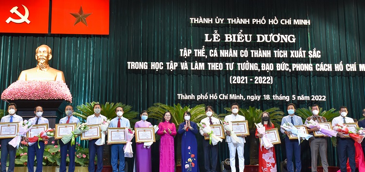 Thành ủy TPHCM vinh danh Petrolimex Sài Gòn thực hiện xuất sắc Chỉ thị 05-CT/TW giai đoạn 2021-2022