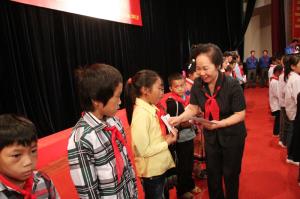 Petrolimex trao 100 triệu đồng hỗ trợ học sinh nghèo Lào Cai