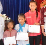 Petrolimex Quảng Ngãi trao 100 suất quà tặng trẻ em nghèo
