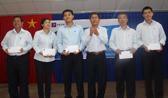 Petrolimex Tây Ninh sơ kết 6 tháng đầu năm 2015