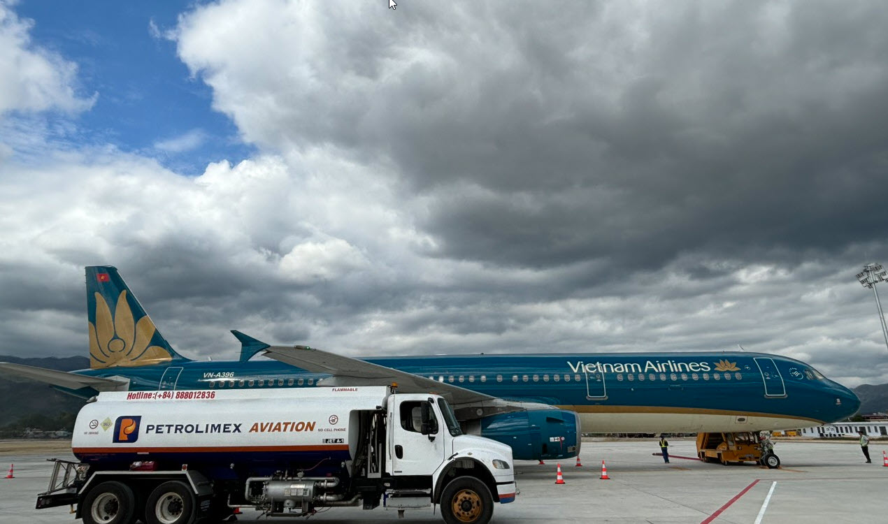 Petrolimex Aviation "mở hàng" tiếp nhiên liệu cho các chuyến bay từ Cảng hàng không Điện Biên mới
