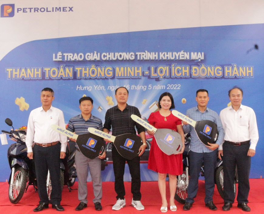 Petrolimex trao giải Chương trình “Thanh toán thông minh – Lợi ích đồng hành” tại Quảng Ninh, Hải Dương và Hưng Yên