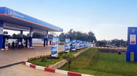 Petrolimex Lào kinh doanh Dầu mỡ nhờn đạt sản lượng cao năm 2013