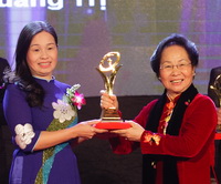 Petrolimex Quảng Trị nhận Cúp Vàng - GTCLQG năm 2013